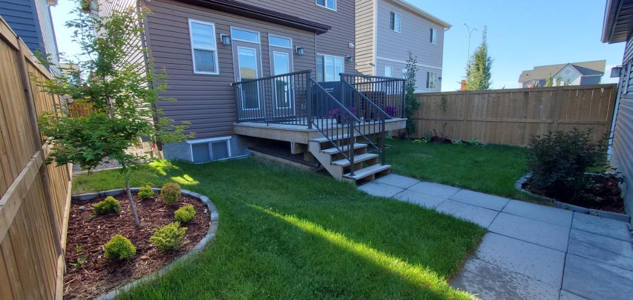 Delightful 1-Bedroom Private Suite In A New Home Calgary Zewnętrze zdjęcie