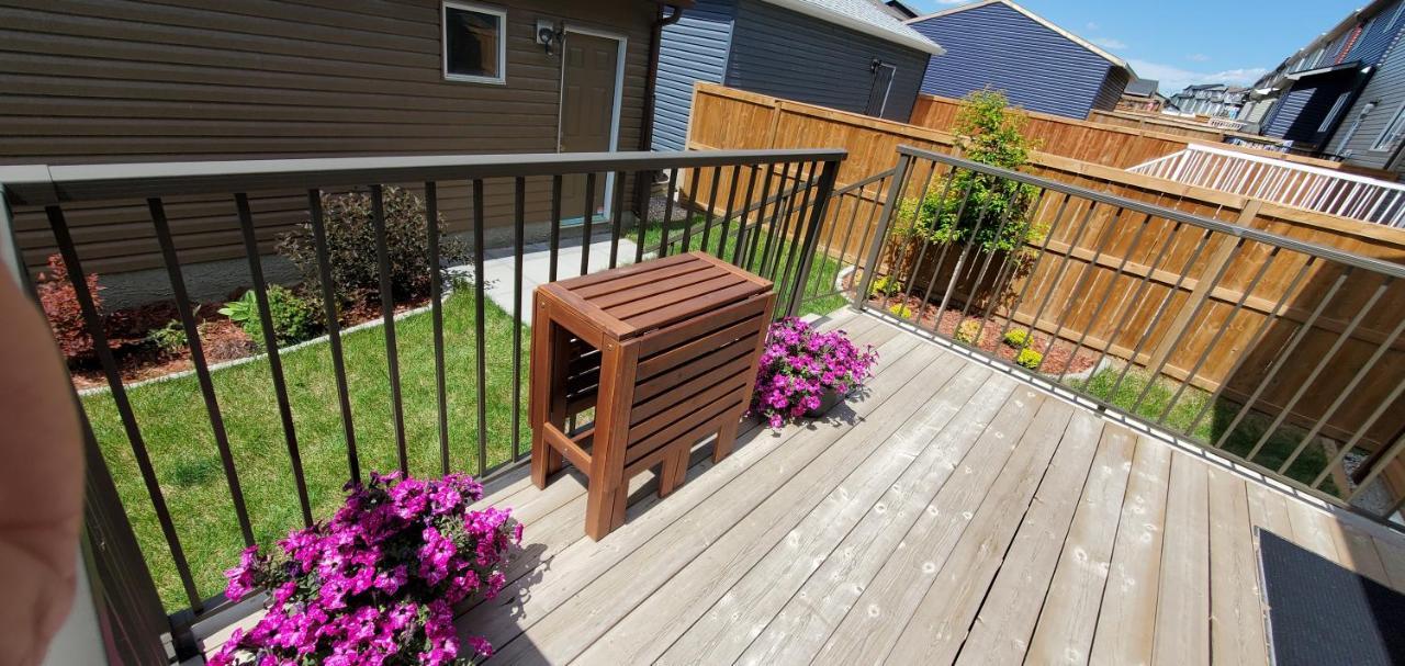 Delightful 1-Bedroom Private Suite In A New Home Calgary Zewnętrze zdjęcie