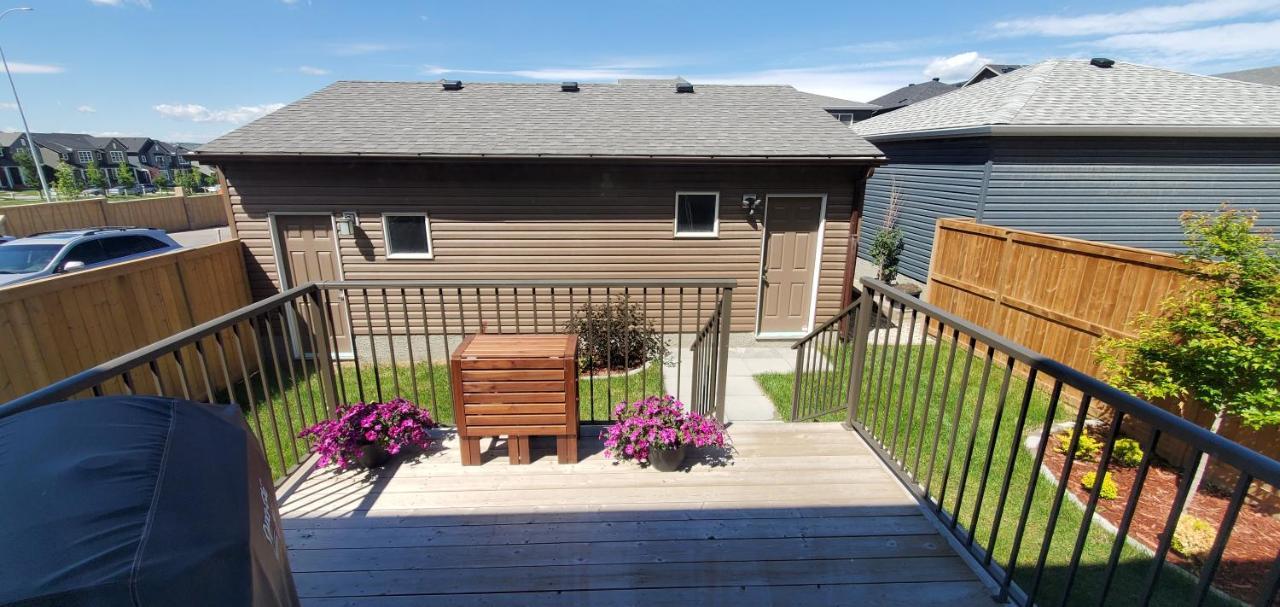 Delightful 1-Bedroom Private Suite In A New Home Calgary Zewnętrze zdjęcie