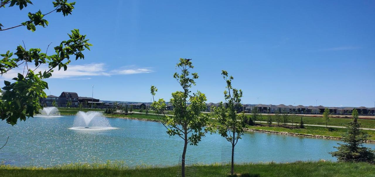 Delightful 1-Bedroom Private Suite In A New Home Calgary Zewnętrze zdjęcie