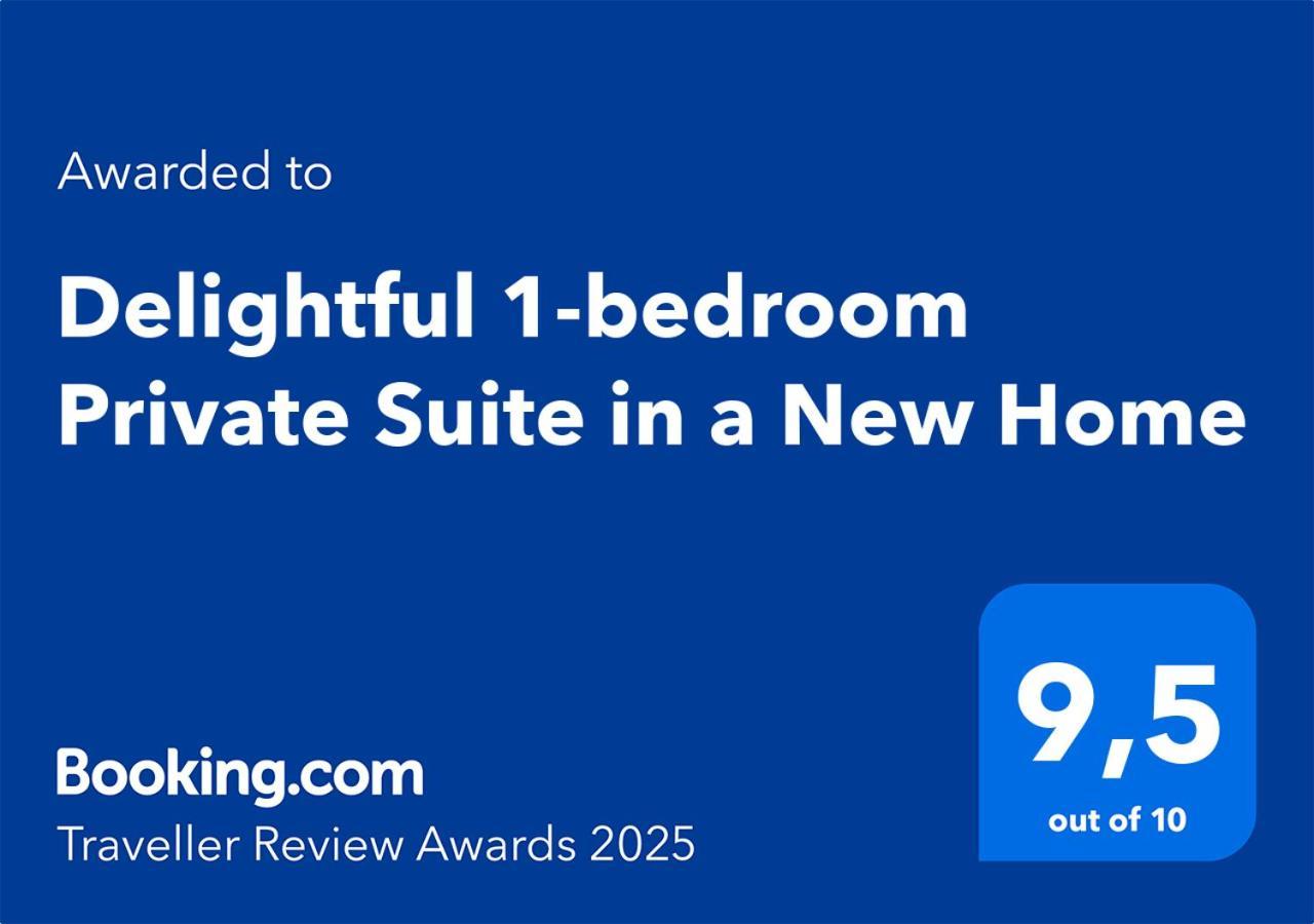 Delightful 1-Bedroom Private Suite In A New Home Calgary Zewnętrze zdjęcie